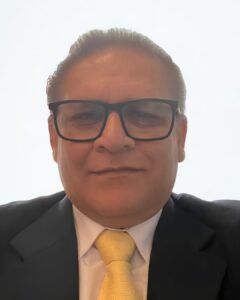 Bio - Alberto Pino Aurazo